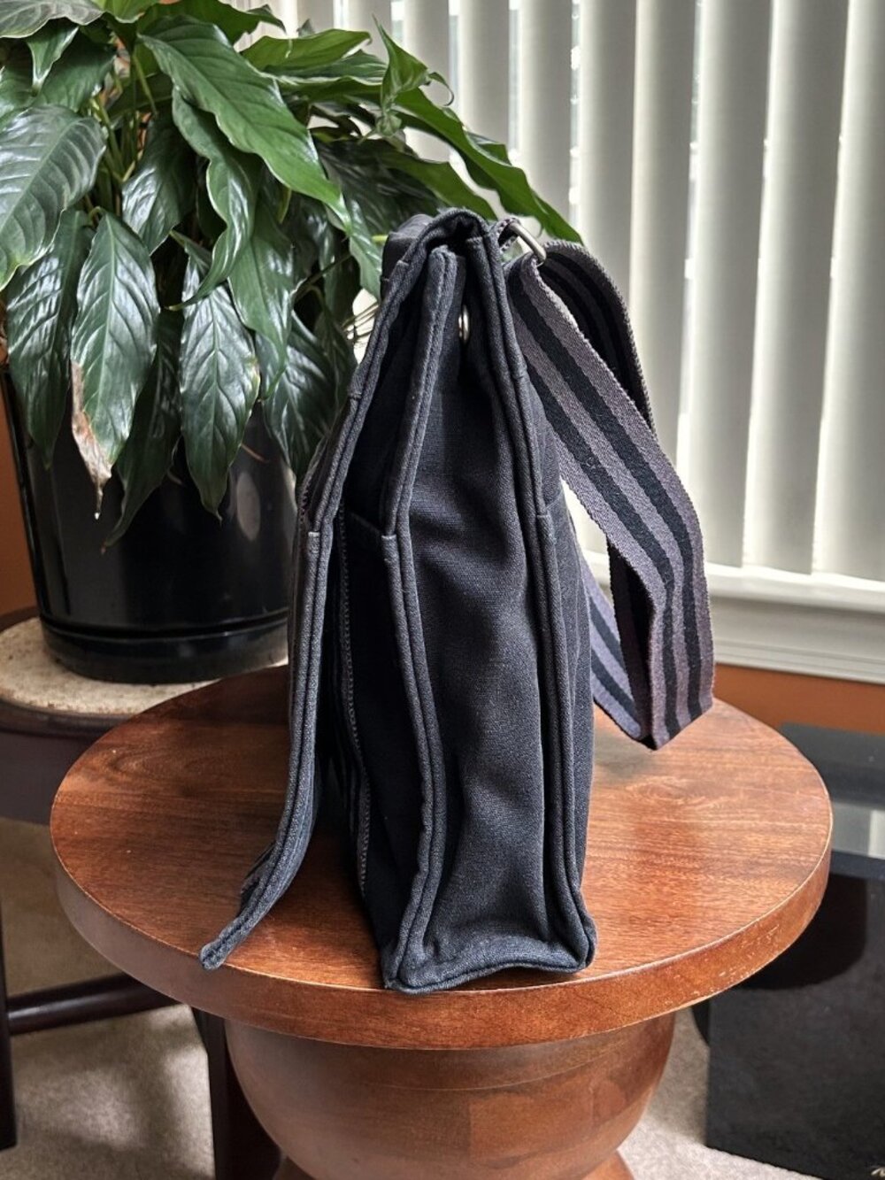 HERMES Toile Fourre-Tout Besace Messenger MM, Black, Gray - Picture 6 of 15